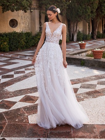 pronovias elara