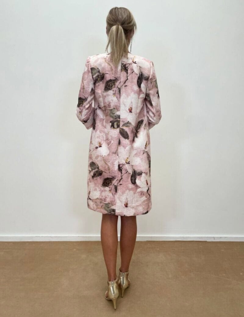 231-145-01:231-124-01 dos Linéa raffaelli ensemble de mariage pour mamans des mariés robe droite genoux manteau fleuri magasin de robes de soirée Paris