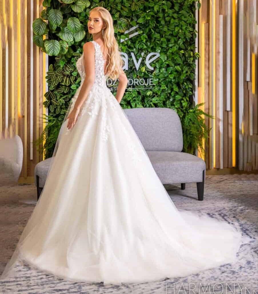 Harmony dos MS Moda robe de mariée princesse top bretelles dentelle décolleté V jupe tulle applications de dentelle traîne magasin de robes de mariée Paris