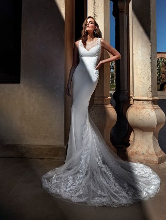arial-b-4642a2fd-pronovias