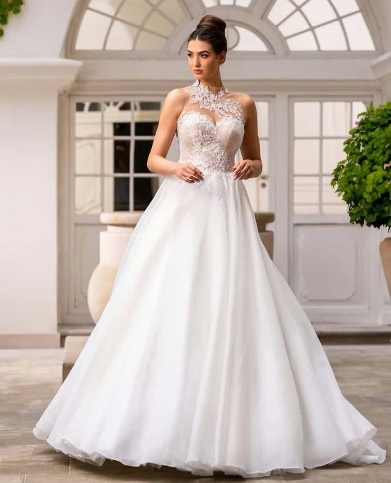 Felicia face MS Moda robe de mariée princesse top bustier dentelle coeur jupe organza traîne magasin de robes de mariée Paris Felicia face MS Moda robe de mariée princesse top bustier dentelle coeur jupe organza traîne magasin de robes de mariée Paris