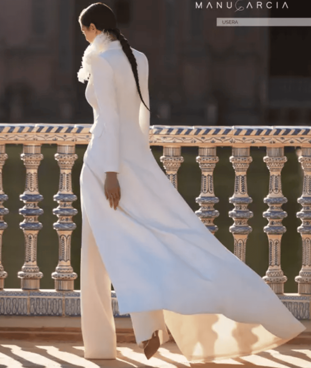 Usera dos Manu Garcia tailleur de mariage pantalon fluide veste longue col tailleur magasin de tenues de mariage Paris