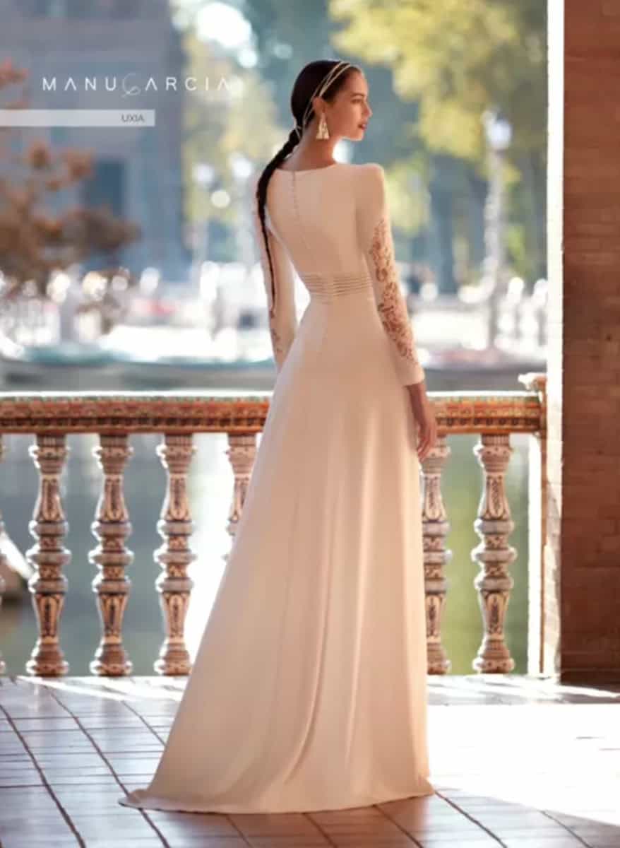 Uxia dos Manu Garcia pantalon combinaison top mousseline décolleté V manches longues ceinture large taille boutique de combinaison de mariage Paris