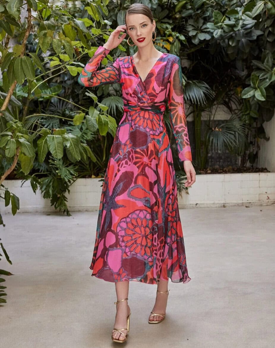 50631 face Carla Ruiz robe de cocktail mi longue fluide décolleté V manches longues magasin de robes de soirée Paris