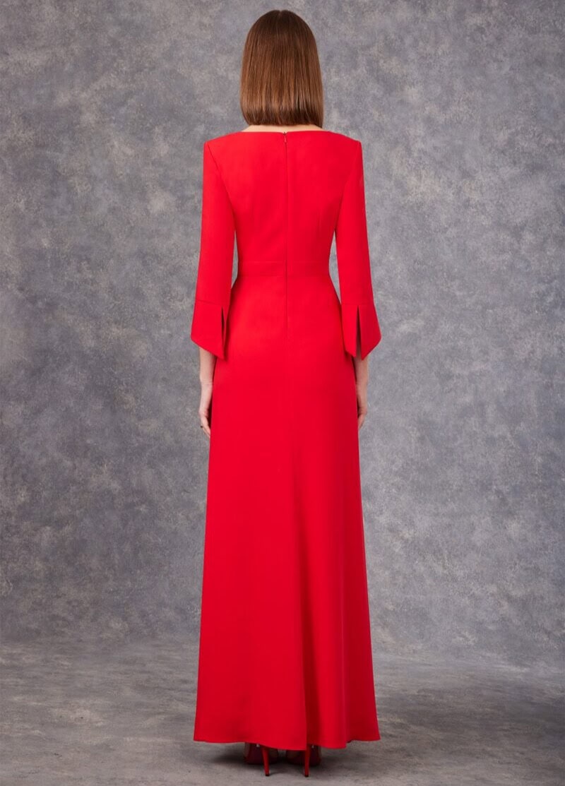 99500-dos-Carla-Ruiz-robe-de-soiree-longue-crepe-top-decollete-V-manches-longues-34-ceinture-taille-avec-application-florale-jupe-evasee-a-plis-magasin-de-robes-de-soiree-Paris