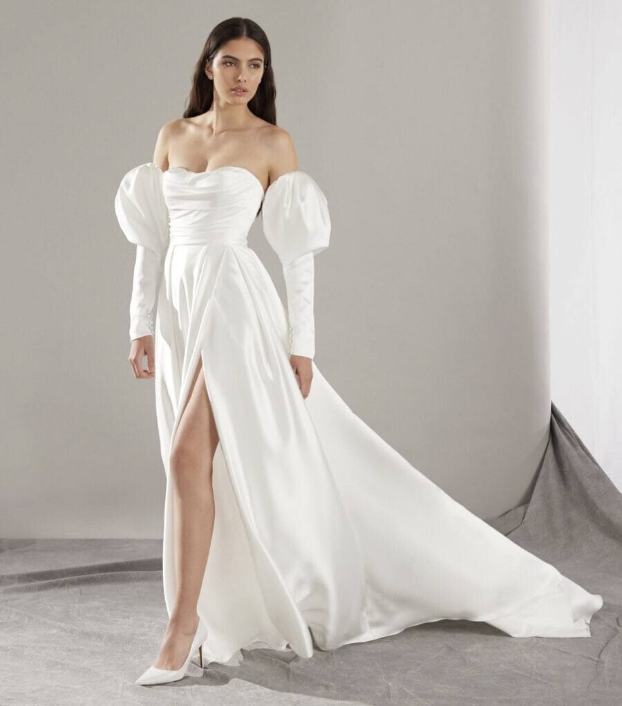 Ellison face Pronovias robe de mariée A-line trapèze bustier vague drapé jupe portefeuille fendue à plis manches bouffantes amovibles magasin de robes de mariée Paris