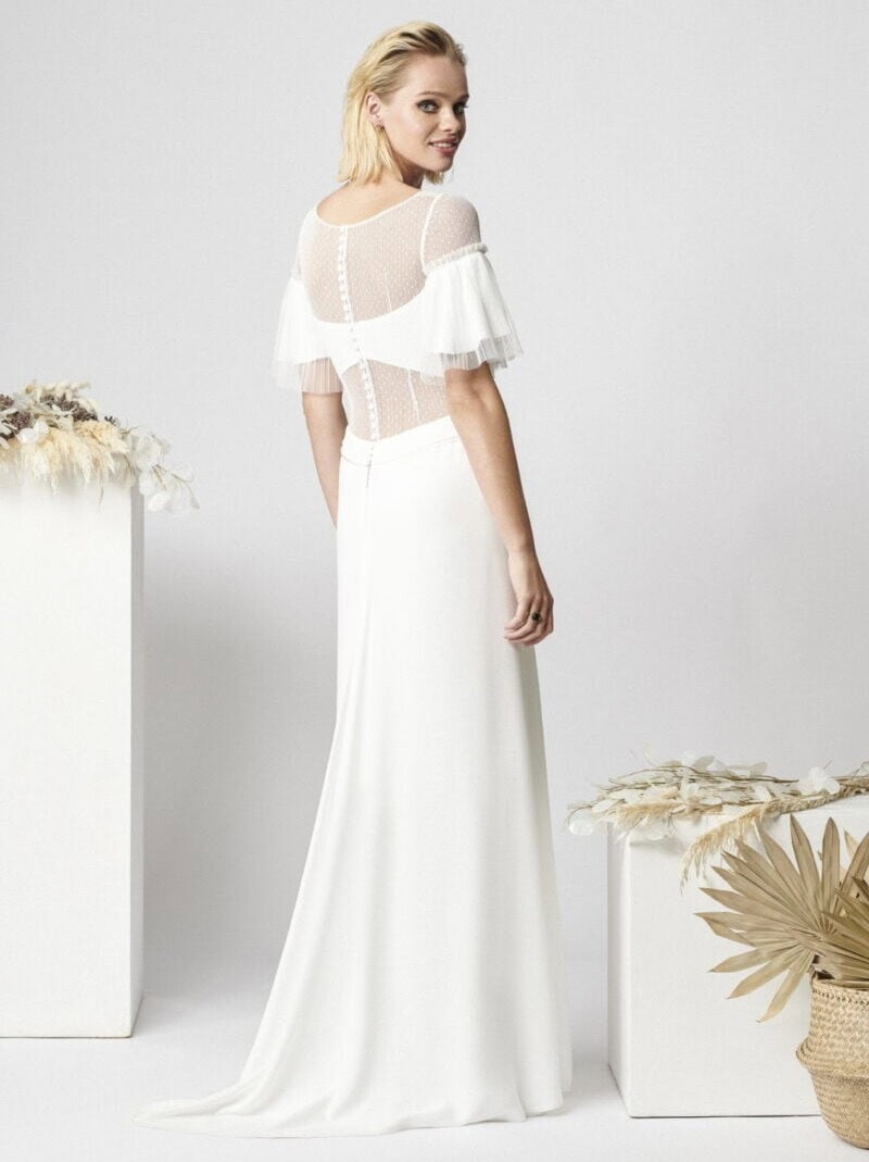 Ice Cream dos Rembo atelier robe de mariée fluide boheme folk top tulle plumetis tulle froncé crop top manchettes tulle plissé ceinture crêpe jupe avec pan de crêpe magasin de robes de mariée Paris