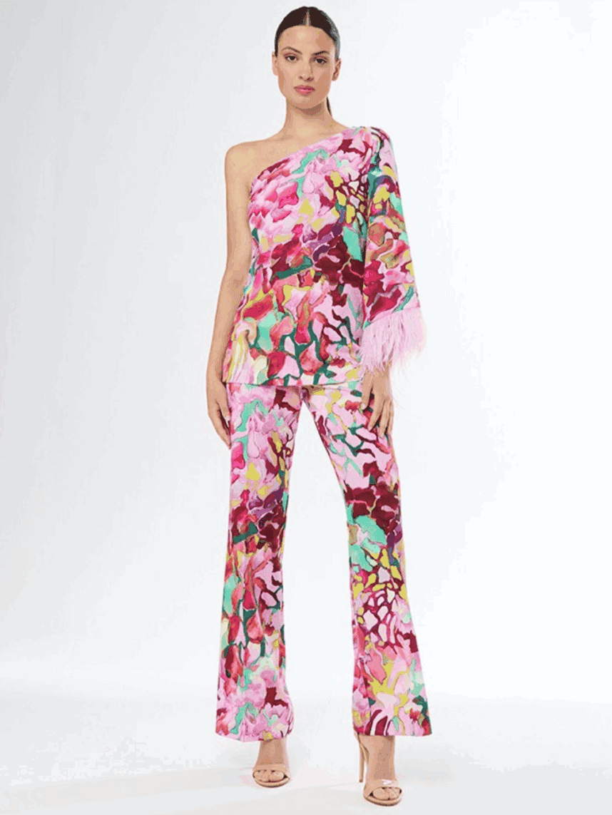 51666 face Carla Ruiz ensemble pantalon top asymétrique motifs ensemble maman des mariés magasin de robes de soirée Paris