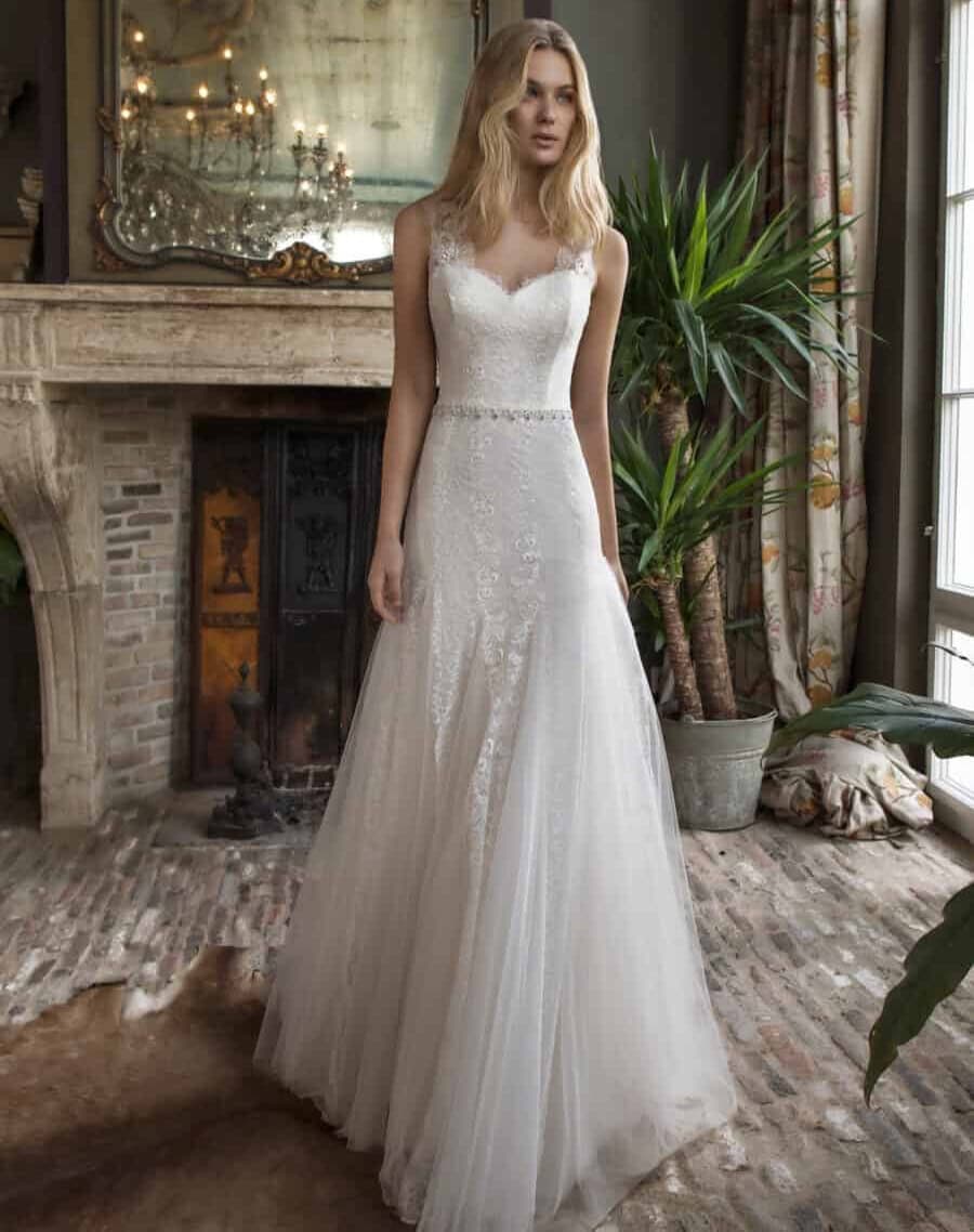 Daimy face Modeca robe de mariée sirène A-line trapèze dentelle tulle bustuer coeur bretelles larges ceinure traîne magasin de robes de mariée Nogent-sur-Marne