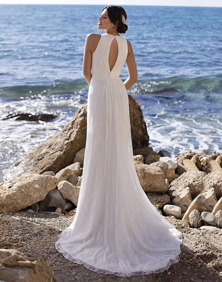 Harebell dos White One robe de mariée A-line fluide dentelle décolleté V profond ceinture fine boutique de robes de mariée Nogent sur marne