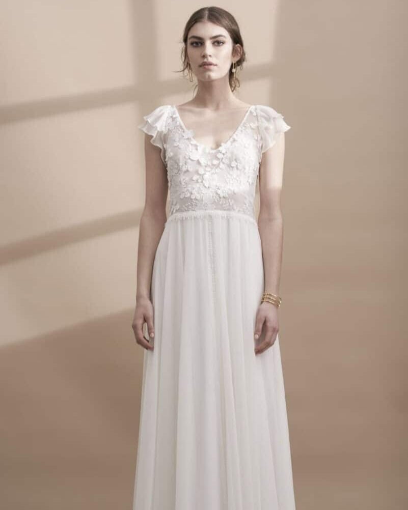 Honoré face Rembo Atelier robe de mariée fluide simple épuré bohème contemporaine dentelle mousseline magasin de robes de mariée Nogent-sur-Marne