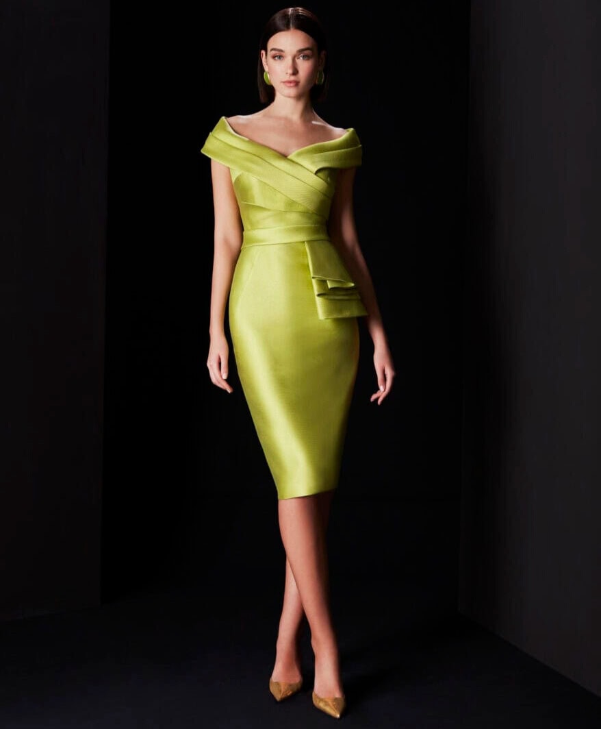 MG3612 face Manu Garcia robe de cocktail courte mikado col V manchettes ceinture robe mère des mariés magasin de robes de soirée Paris