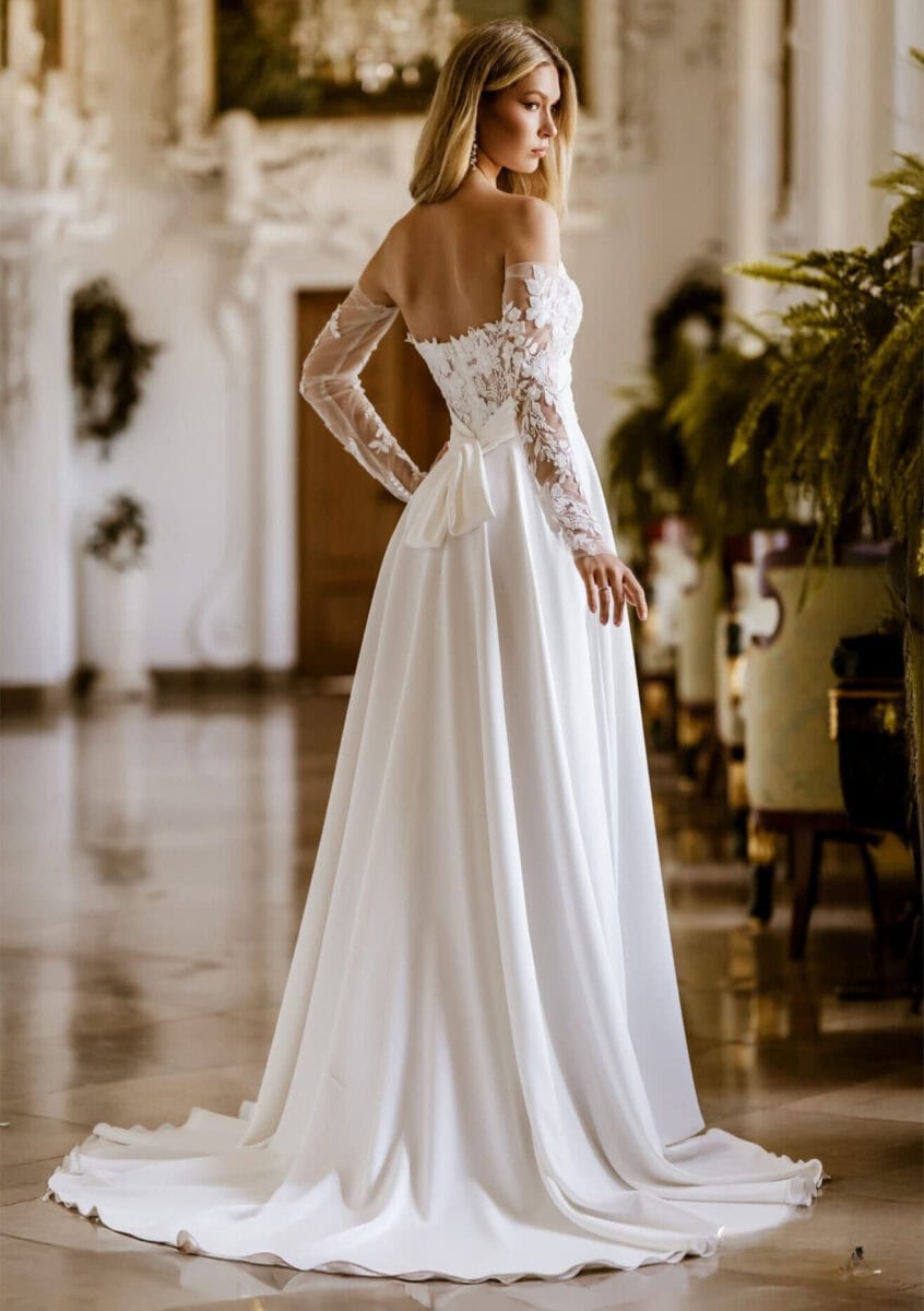 Gabrielle face MS Moda robe de mariée A-line trapèze bustier dentelle jupe mousseline évasée traîne ceinture nouée dos magasin de robes de mariée Paris