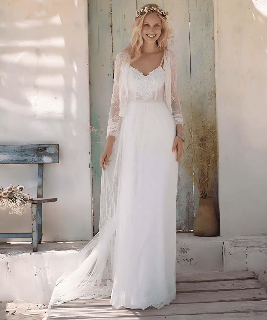 Max-face-Rembo-Atelier-robe-de-mariee-fluide-boheme-simple-epuree-dentelle-top-decollete-V-bretelles-fines-traine-magasin-de-robes-de-mariee-Paris