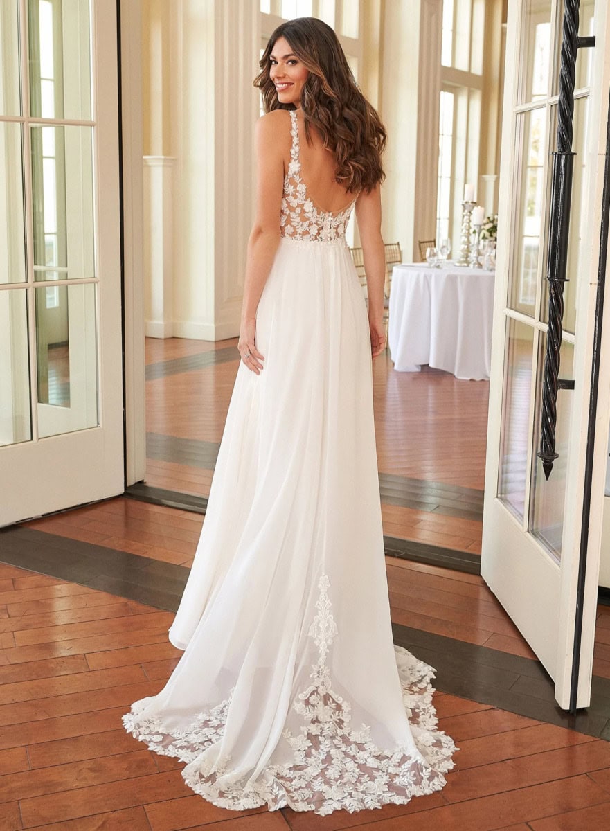 44309 dos Justin Alexander robe de mariée fluide simple épurée légère top dentelle décolleté V traîne festonnée de dentelle magasin de robes de mariée Nogent-sur-Marne