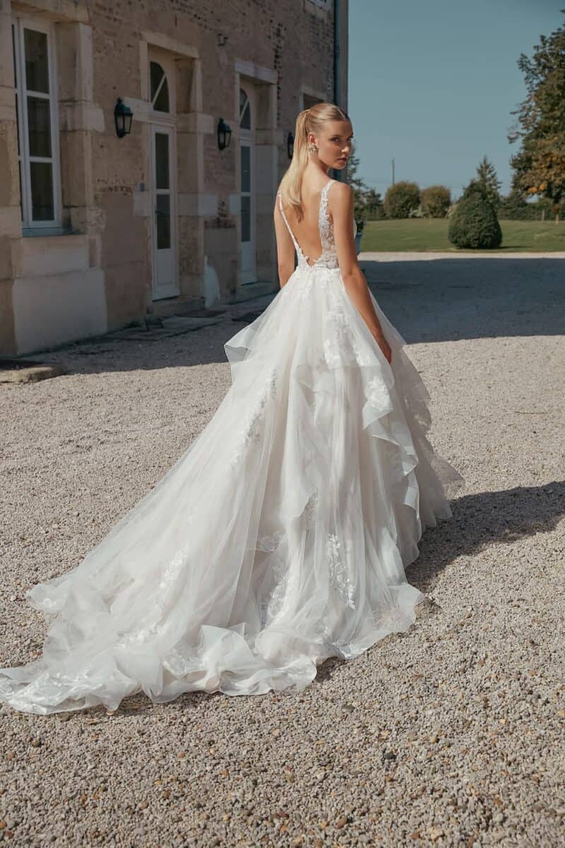 44464 dos Justin Alexander robe de mariée princesse à volants nogent sur marne
