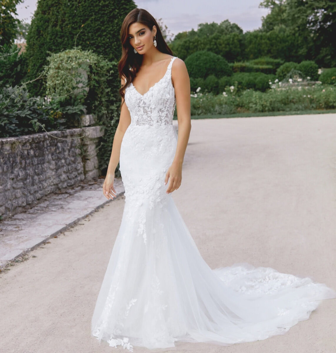 44522 face Justin Alexander robe de mariée sirène dentelle dos transpare,ce de dentelle décolleté V traîne magasin de robes de mariée Annecy