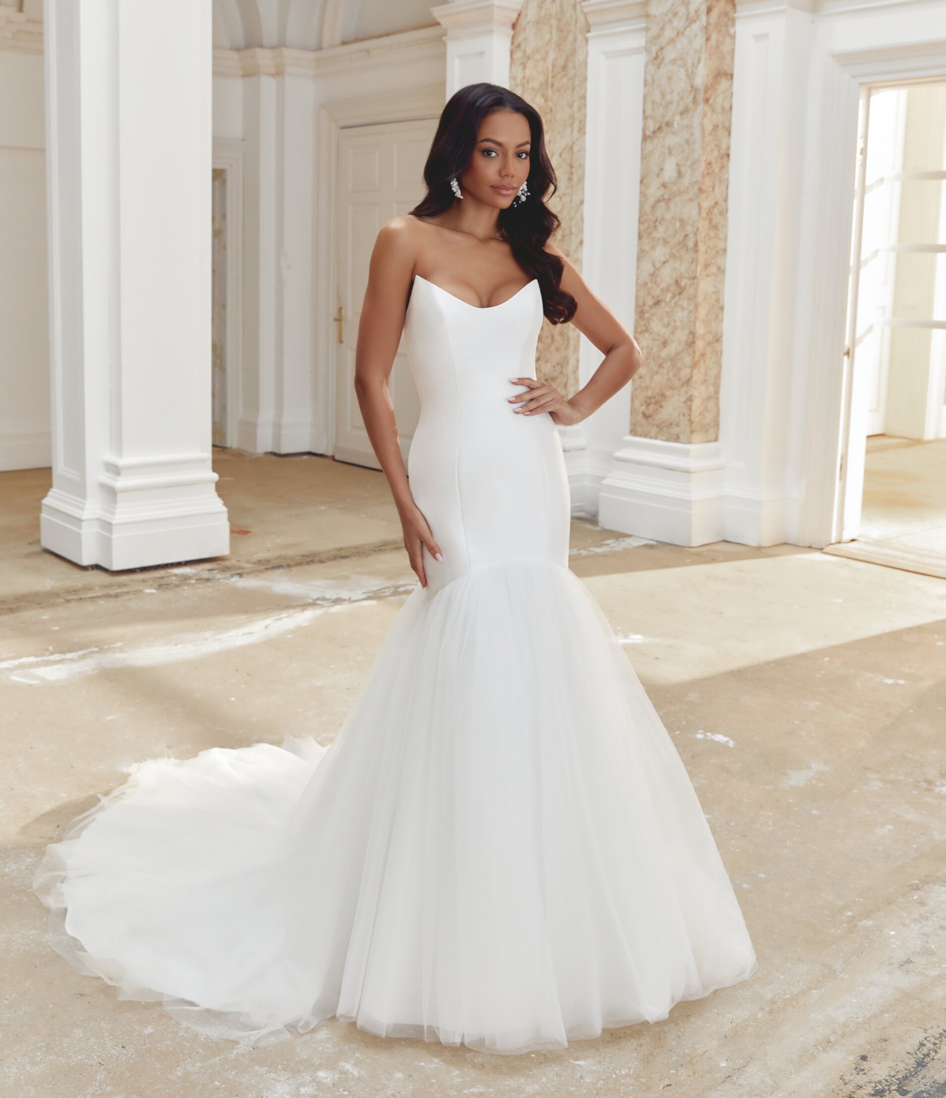 44550 face Justin Alexander robe de mariée sirène crêpe tulle jupe évasée traîne bustier V arrondi magasin de robes de mariée Paris