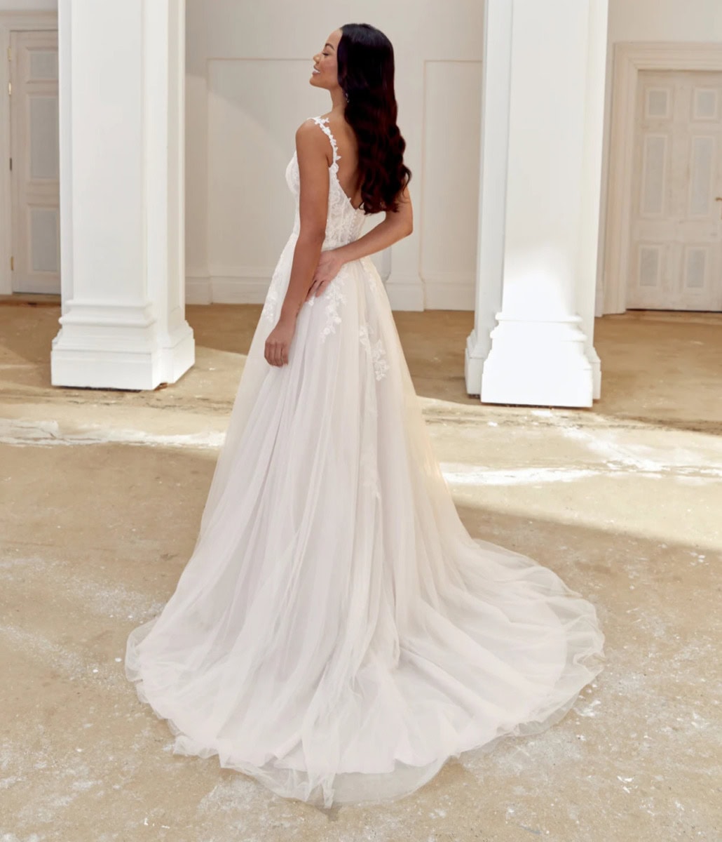 44561 dos Justin Alexander robe de mariée princesse trapère A-line bustier coeur bretelles dentelle jupe tulle applications dentelle traîne magasin de robes de mariée Nogent-sur-Marne