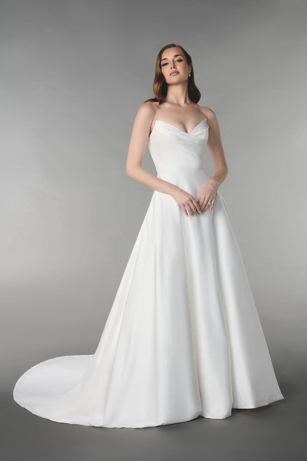 55223 face Justin Alexander robe de mariée princesse A-line trapèze satin mikado traîne boutique de robes de mariée Annecy