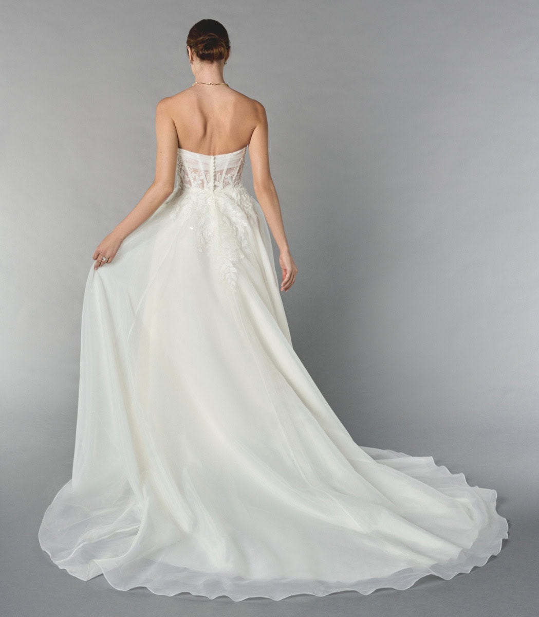 55256 dos Justin Alexander robe de mariée princesse dentelle organza bustier coeur traîne magasin de robes de mariée Annecy
