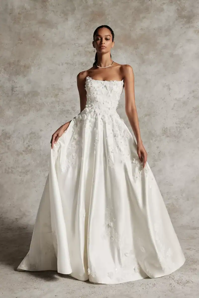 Amani face Justin Alexander Signature robe de mariée bustier satin dentelle traîne boutique de robes de mariée Paris