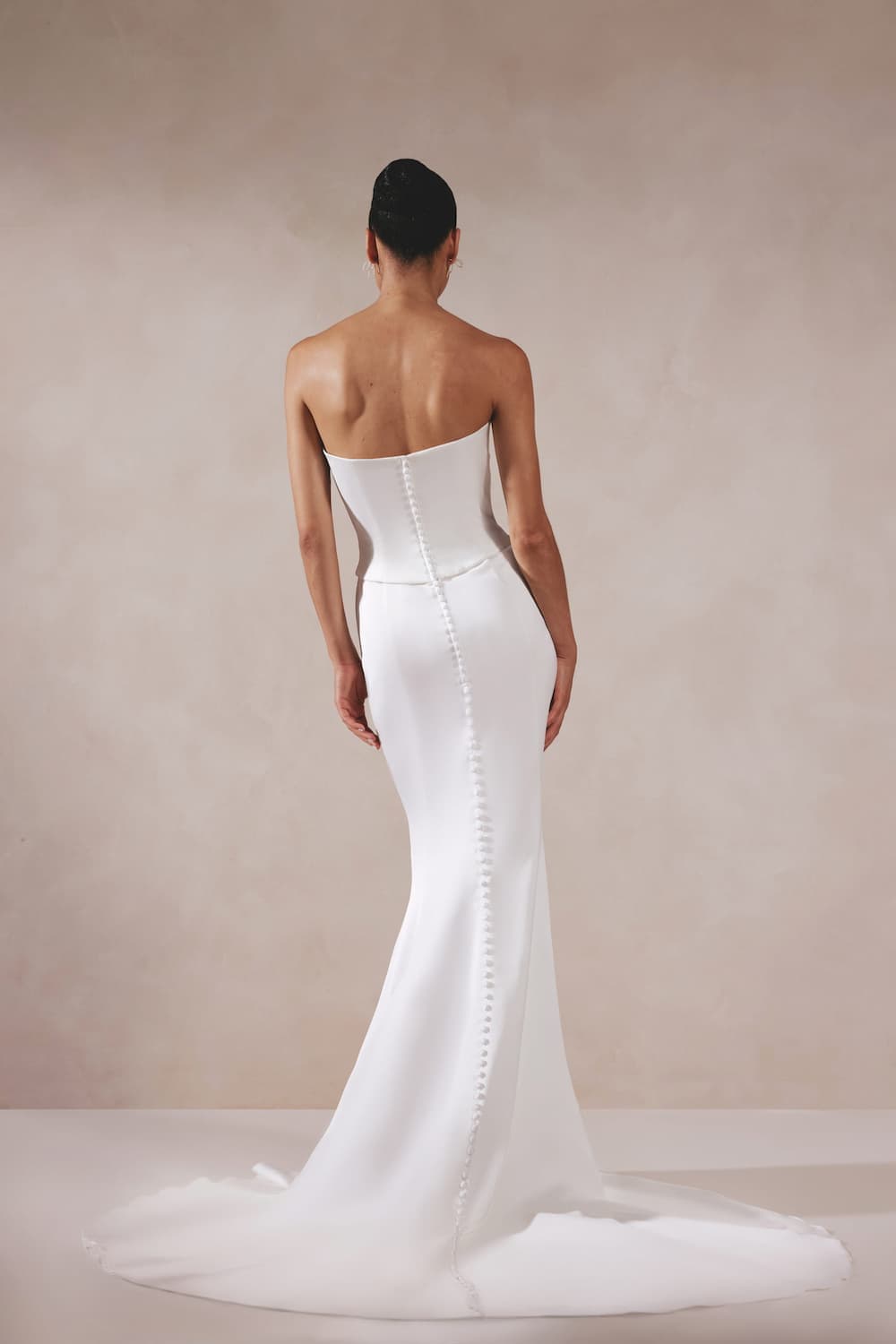 Sunny dos Justin Alexander robe de mariée sirène satin bustier coeur petite traîne boutique de robes de mariée Paris