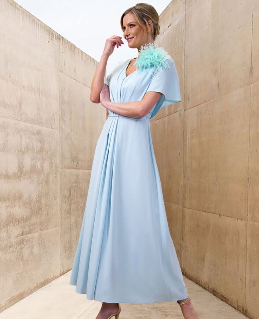 251-089-01 face Linéa Raffaelli robe de soirée longue fluide top décolleté V manches loose jupe plissée robe pour maman des mariés magasin de robes de soirée Paris