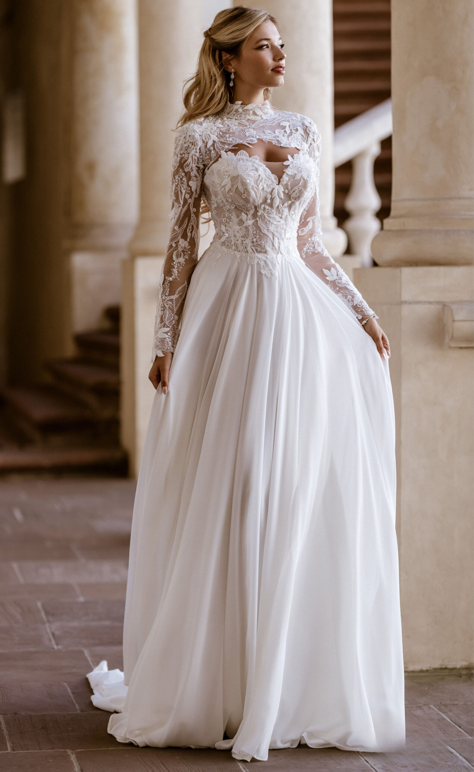 Diana face MS Moda robe de mariée fluide A-line trapèze bustier coeur dentelle jupe mousseline traîne boutique de robes de mariée Annecy