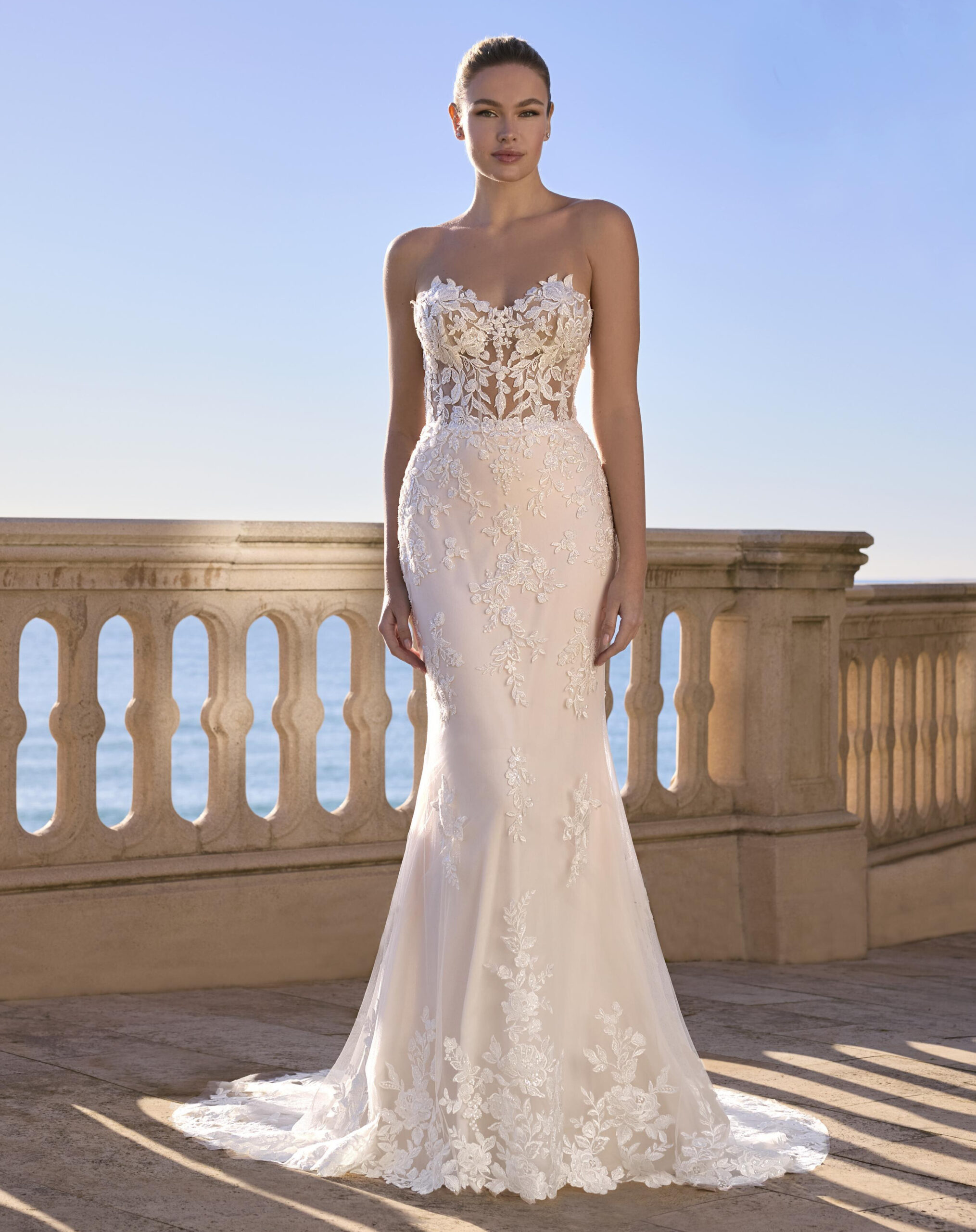 Fjura face Ladybird robe de mariée sirène dentelle bustier coeur traîne boutique de robes de mariée Paris boutique de robes de mariée Annecy