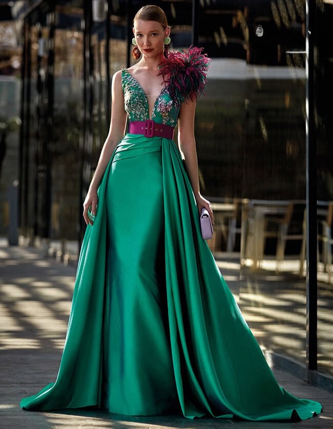 MG3429 face Manu Garcia robe de soirée mikado satin top perlé decolleté V ceinture sur jupe jupe fourreau robe maman des mariés magasin de robes de soirée Paris