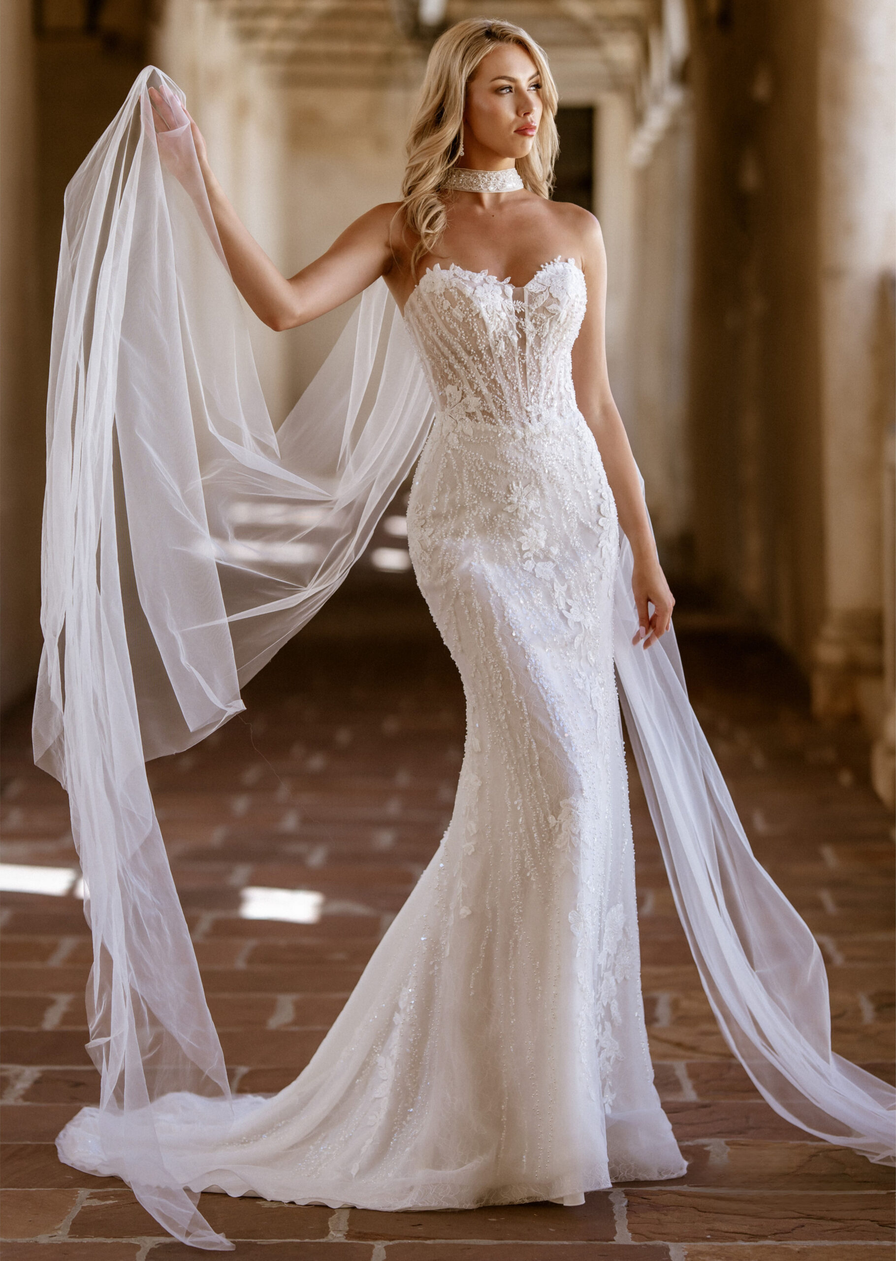 Malvina face MS Moda robe de mariée sirène perlée bustier coeur dentelle traîne boutique de robes de mariée Annecy
