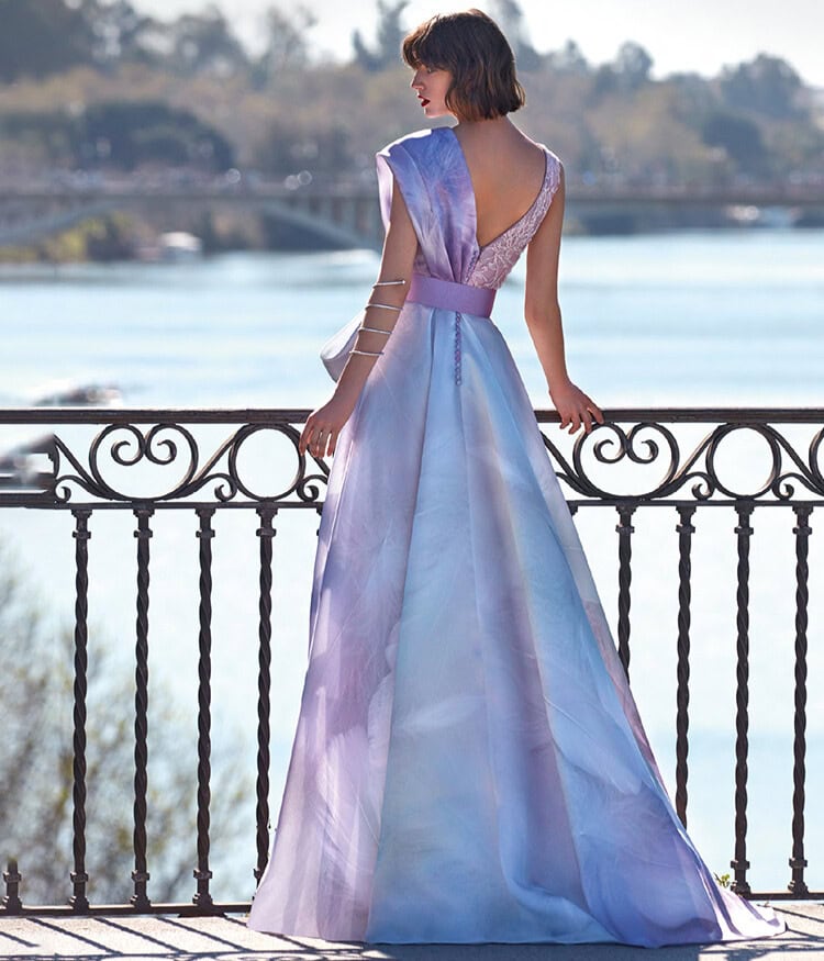 VL5431 dos Valerio Luna robe longue organza top décolleté V ceinture pan asymétrique jupe évasée robe maman des mariés magasin de robes de soirée Paris