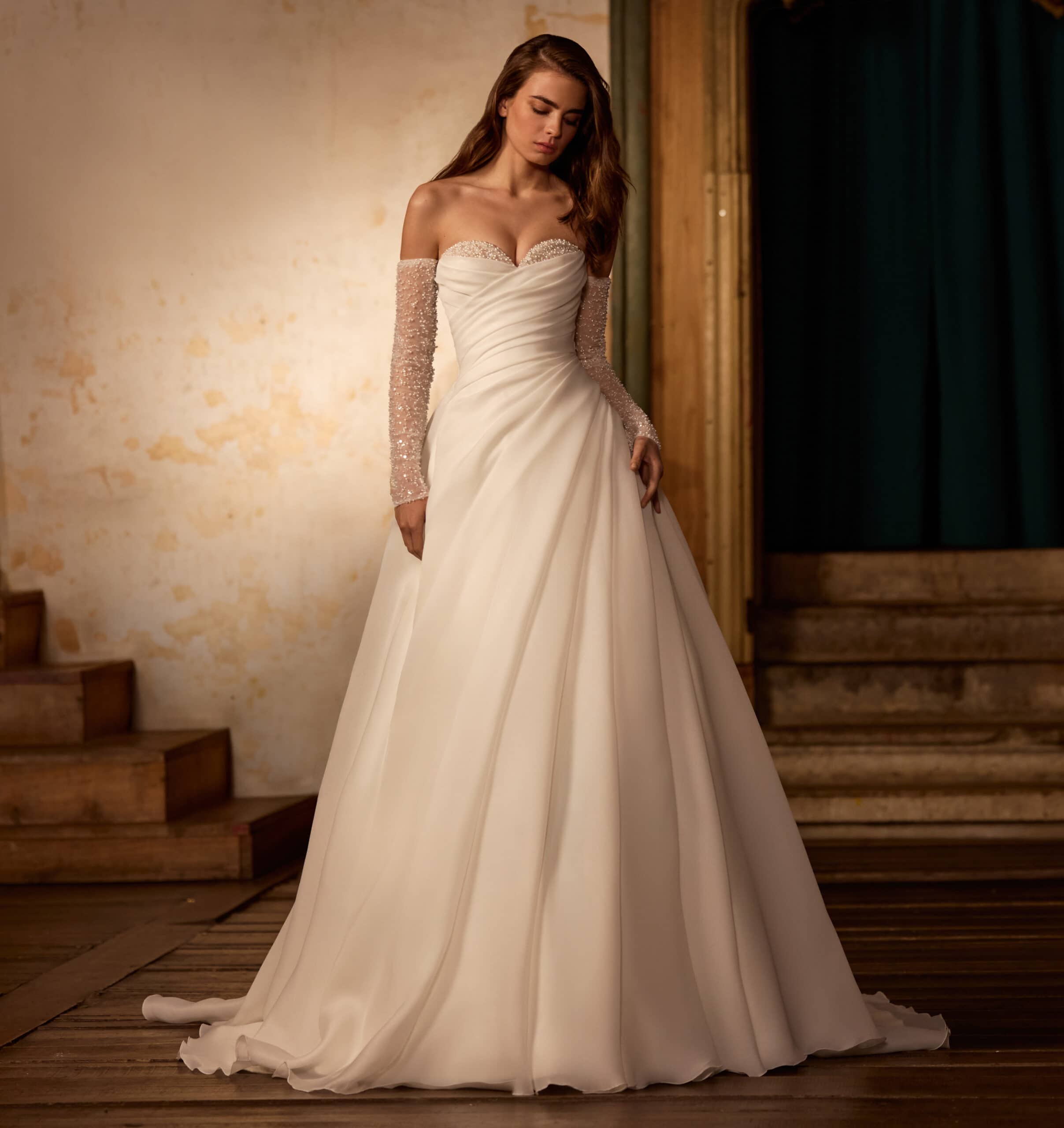 katoucha face Alberto Palatchi robe de mariée princesse organza drapée bustier coeur boutique de robes de mariée annecy
