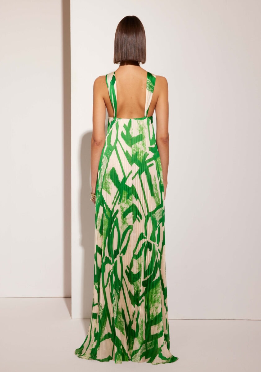 51679 dos Carla Ruiz robe de soirée encolure américaine fleur oversize robe loose plissée longue magasin de robes de soirée Paris