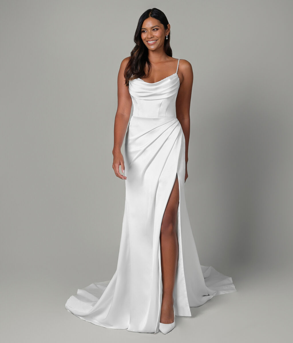 55211 face Justin Alexander robe de mariée sirène satin top décolleté drapé bretelles fines jupe drapée fendue traîne magasin de robes de mariée Paris