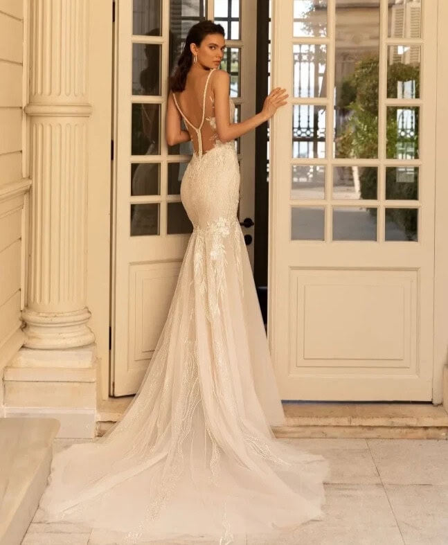 Delighta dos Pollardi robe de mariée sirène dentelle pailleté top décolleté profond bretelles traîne magasin de robes de mariée Paris