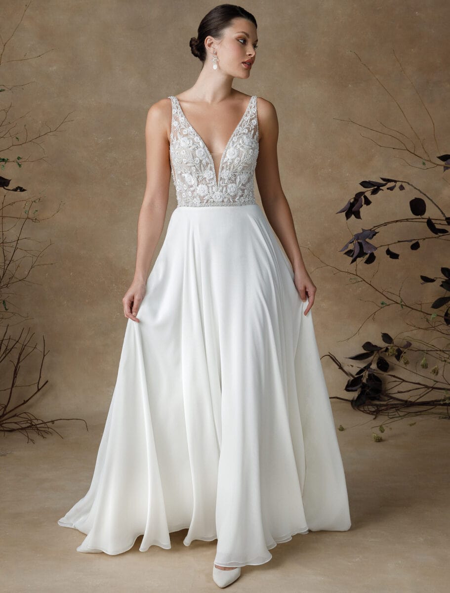 Graciela face Justin Alexander robe de mariée fluide top dentelle décolleté V bretelles jupe mousseline magasin de robes de mariée Paris