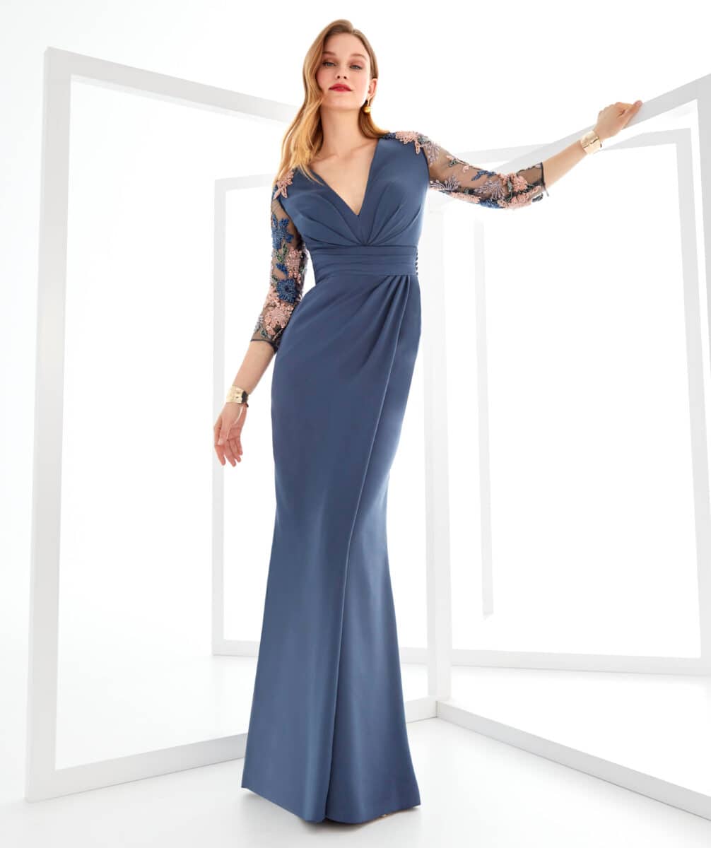 MG3714 face Manu Garcia robe de soirée droite top crêpe V manches dentelle 3:4 jupe longue en crêpe portefeuille magasin de robe de soirée Manu Garcia