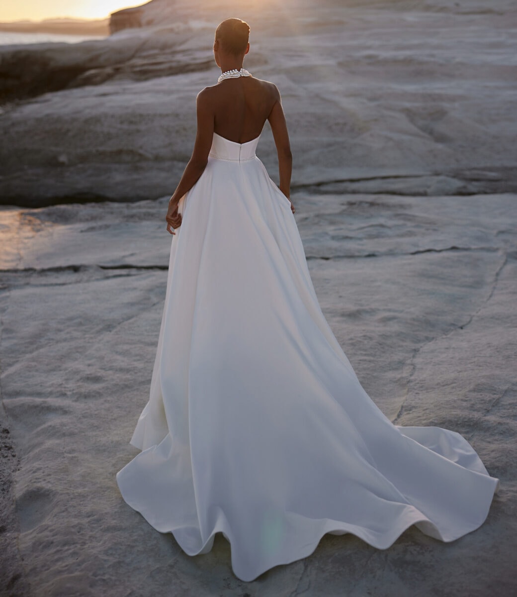 Oneiro dos Eva Lendel robe de mariée A-line trapeze encolure americaine jupe fendue traîne boutique de robes de mariée Paris