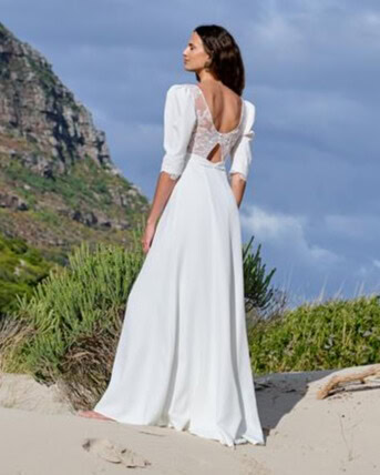 Orchidée dos Rembo atelier robe de mariée fluide boheme simple épurée top décolleté V manches coudes jupe évasée fente face magasin de robes de mariée Paris