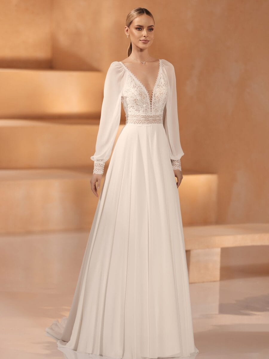 Ursula face Bianco robe de mariée fluide boheme A-line décolleté V manches longues mousseline traîne boutique de robes de mariée Paris