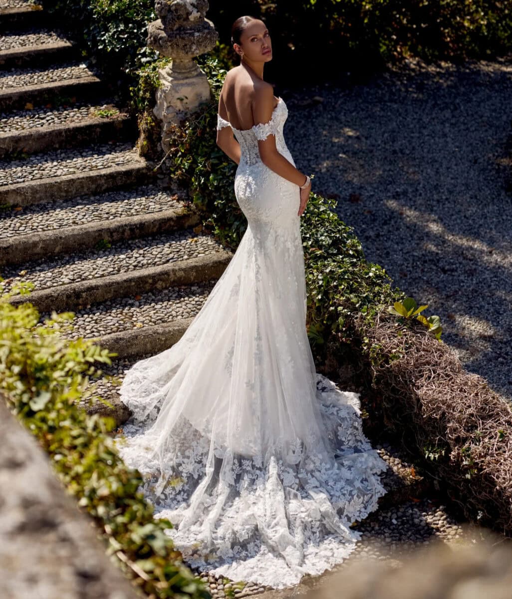 Elissa dos Justin Alexander robes de mariée sirène dentelle bustier coeur manchettes dentelle traîne boutique de robes de mariée Nogent sur Marne