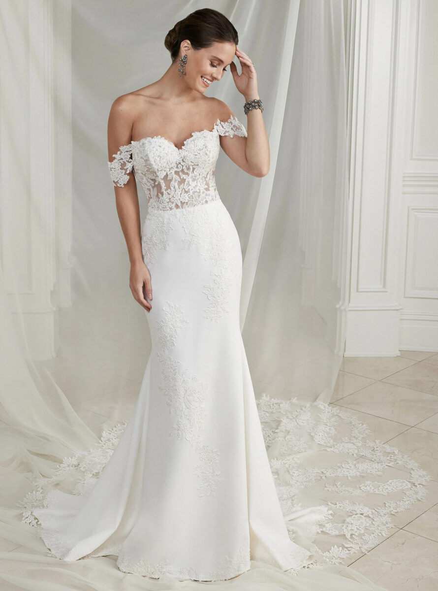 Elyana face Justin alexander robe de mariée sirène dentelle bustier coeur manchette traîne magasin de robes de mariée nogent sur marne
