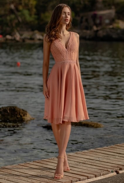 RO644C face Créatif Paris robe de mariée courte fluide évasée civile top dentelle décolleté V bretelles larges ceinture taille jupe mousseline boutique de robes de mariée Annecy