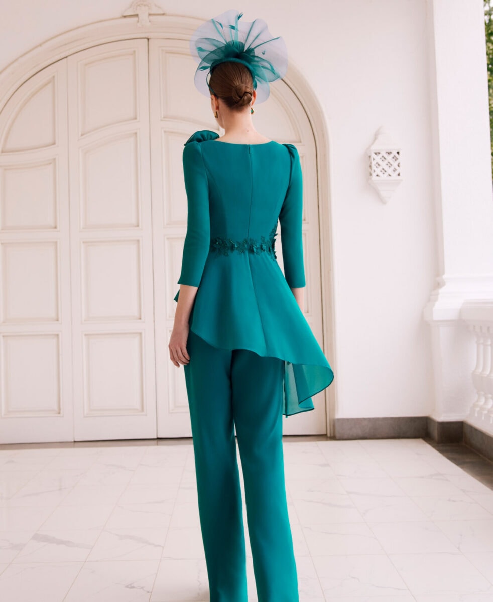 1G44 dos Couture Club ensemble plantalon top asymétrique pantalon droit fluide ensemble maman des mariés magasin de robes de soirée Paris