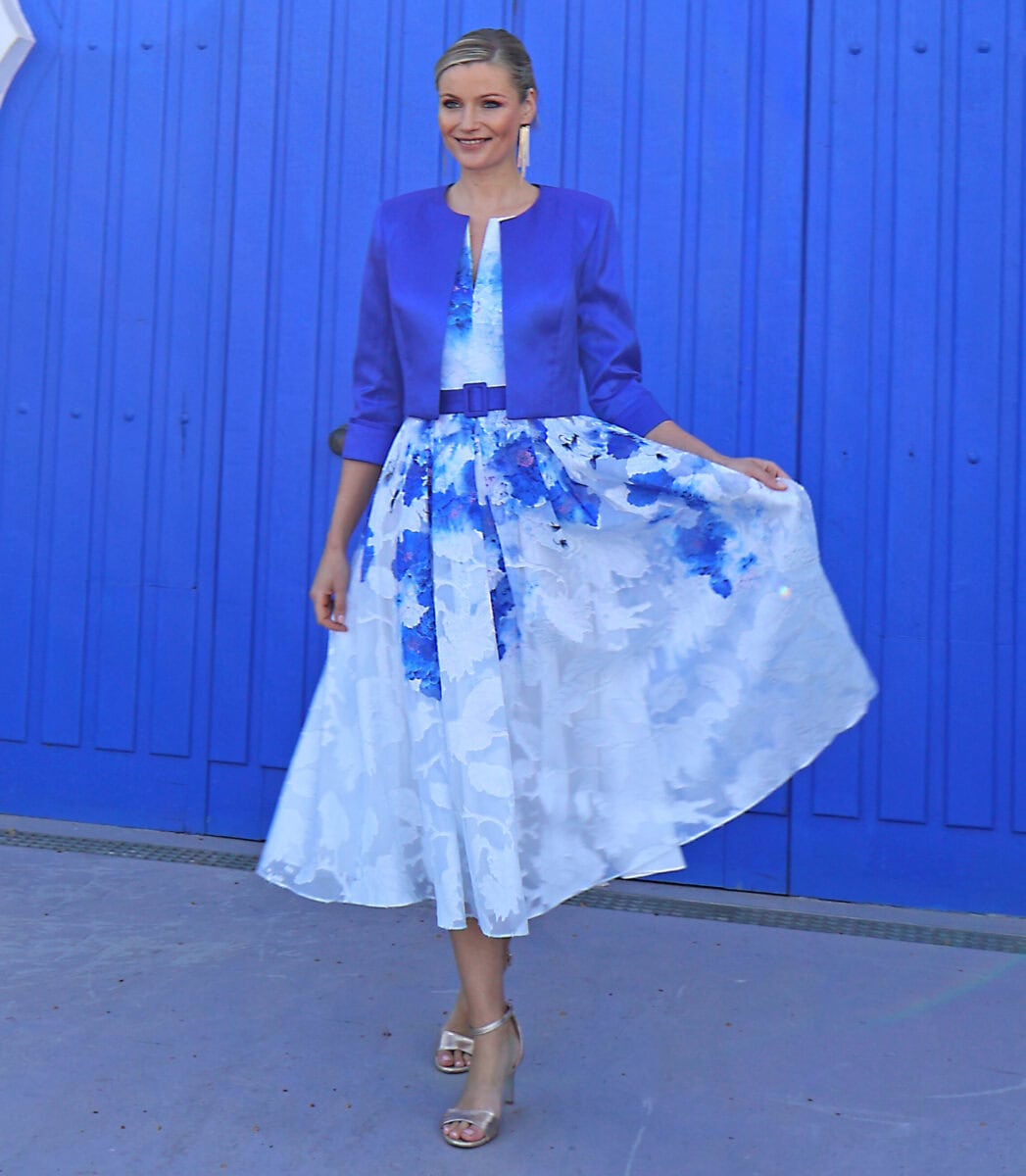 261-179-03 : 261-178-2-01 face Linéa Raffaelli robe de cocktail mi longue évasée ceinture taille boléro satin manches trois quart ensemble pour maman des mariés magasin de robes de soirée Paris