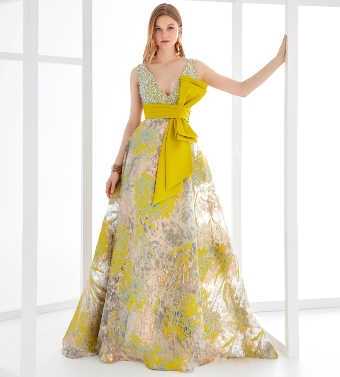 3712 face Manu garcia robe de soirée longue top décolleté V jupe évasée organza robe maman des mariés magasin de robes de soirée Paris