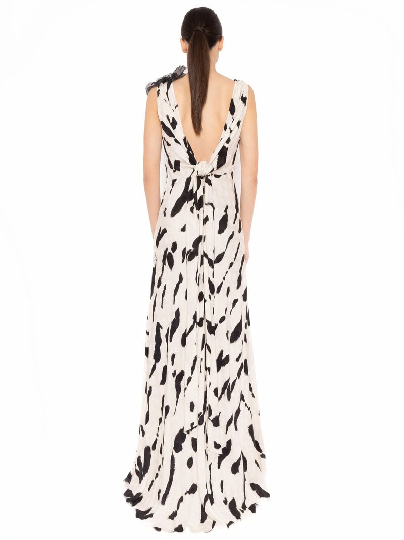 52511 dos Carla Ruiz robe de soirée longue maman des mariés dos nu magasin de robes de soirée Paris