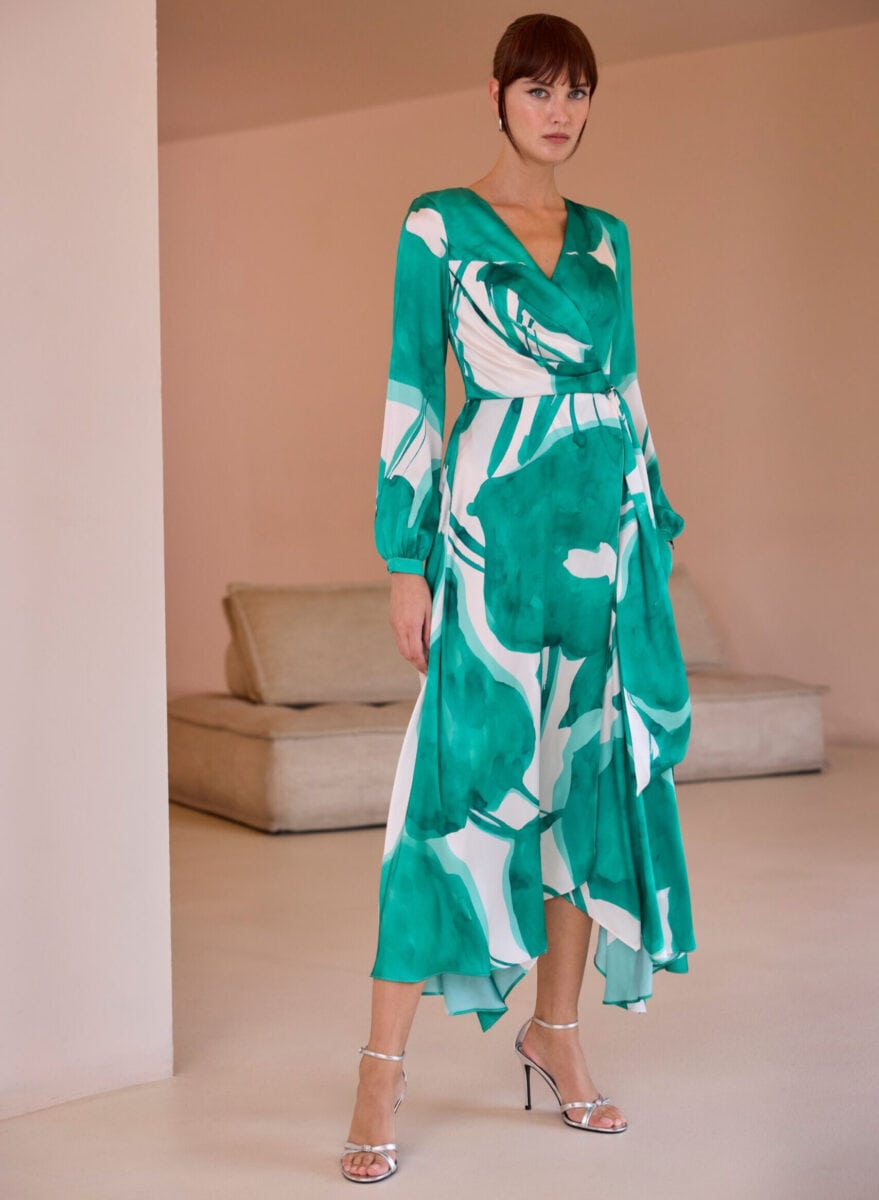 52569 face Carla Ruiz robe de soirée mi-longue fluide top drapé cache coeur manches longues bouffantes jupe portefeuille avec pan robe de soirée pour maman des mariés magasin de robes de soirée Paris